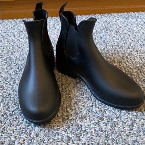 rubber chelsea rain boots